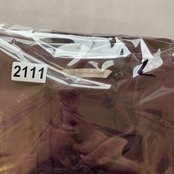 soft surroundings Blouse Sz L Purple Soft Button Front FLAW Missing Bottom Butto - Picture 10 of 10